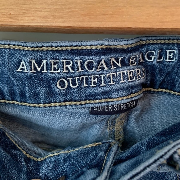 American Eagle Denim Shorts (US 6) - Picture 8 of 11